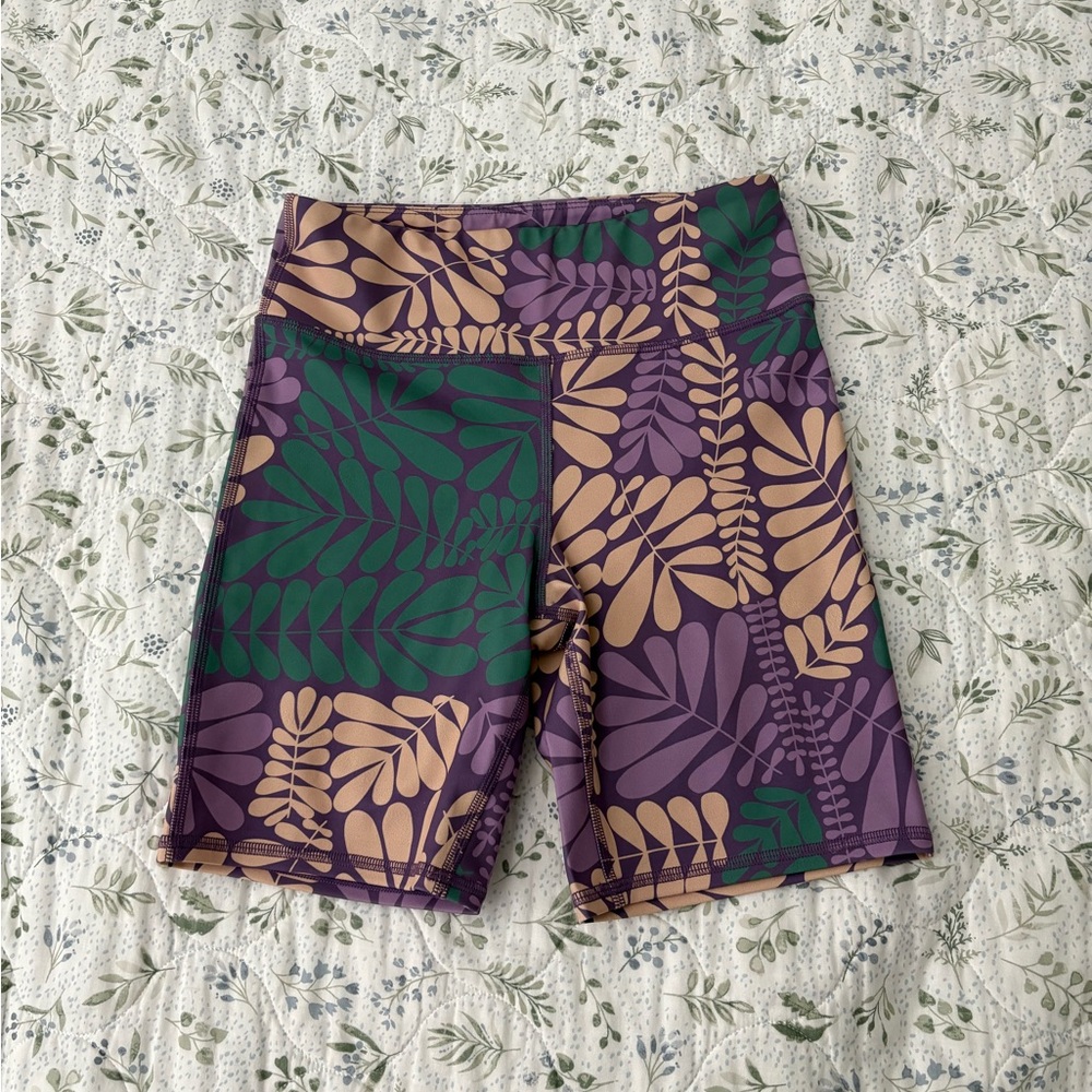 Parks Project Women's XSmall floral Hiker Shorts